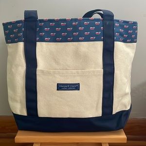 Vineyard Vines American print beach/weekending tote bag